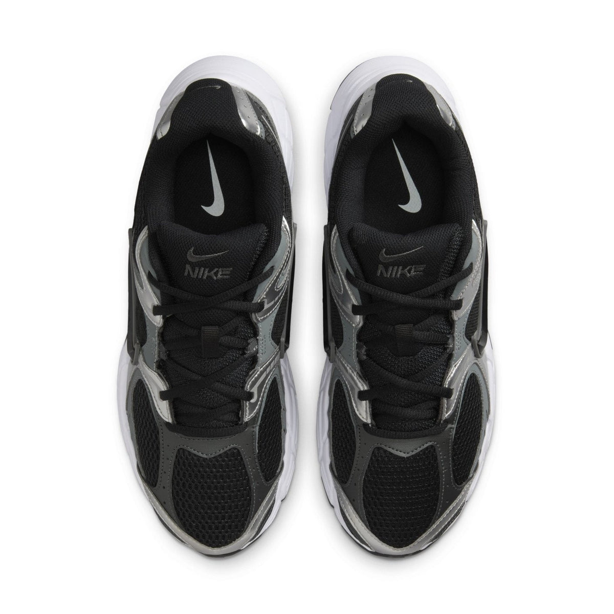 Nike V5 RNR Sneakers 