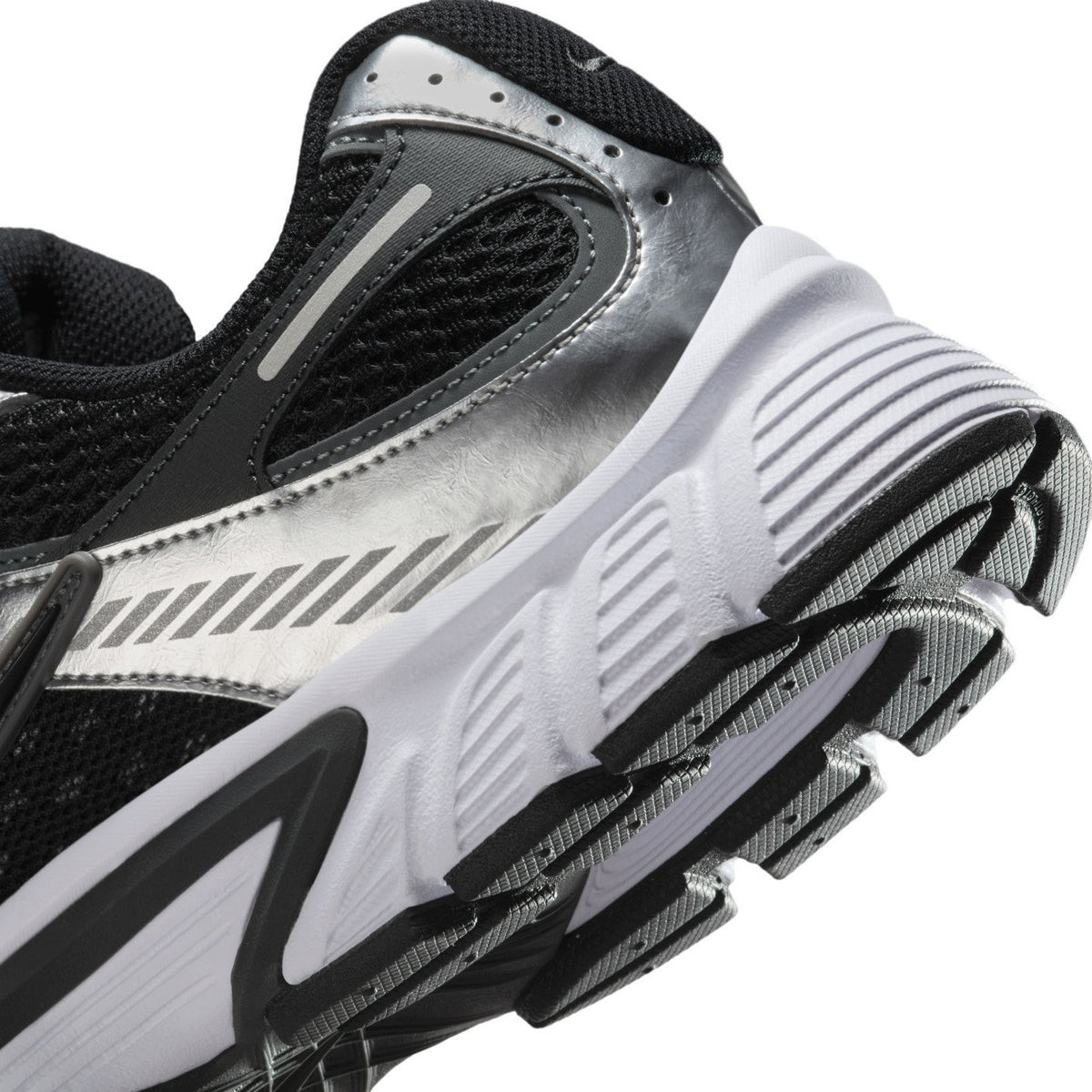 Nike V5 RNR Sneakers 