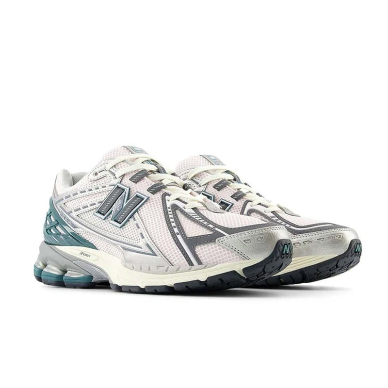 New Balance M1906RET Sneakers
