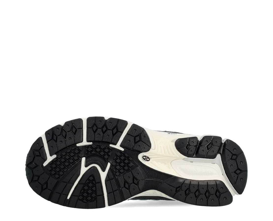 New Balance GC2002FB Sneakers 