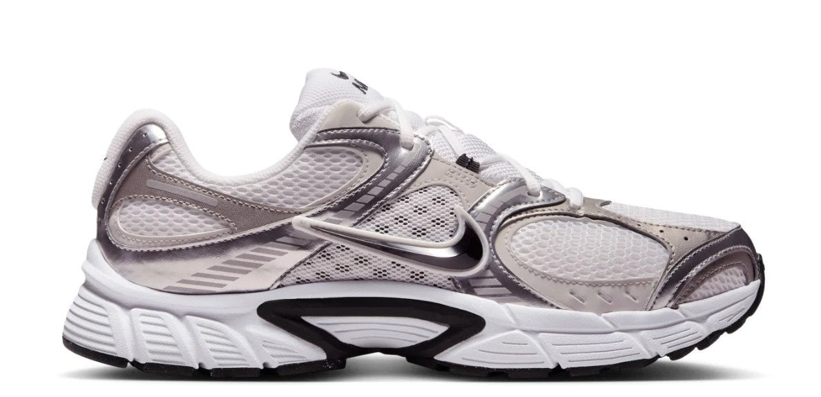 Nike V5 RNR Sneakers 