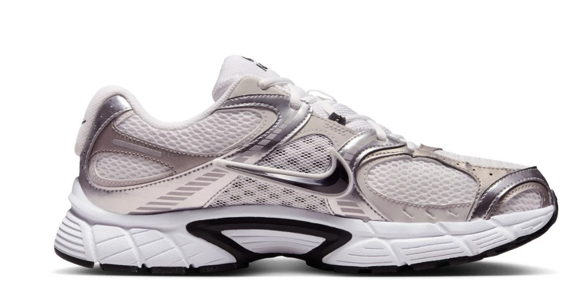 Nike V5 RNR Sneakers 