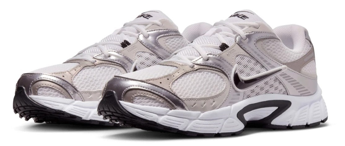Nike V5 RNR Sneakers 