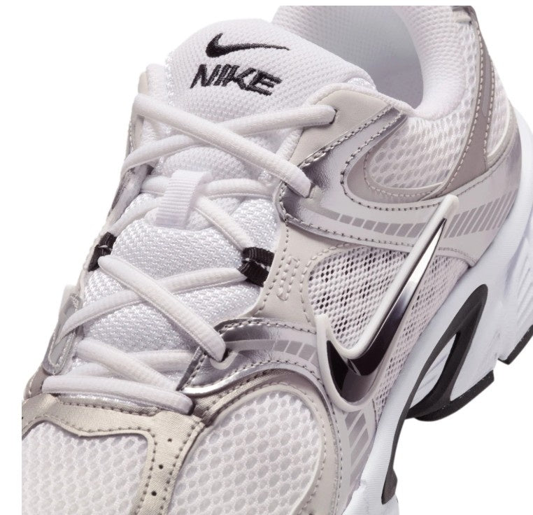 Nike V5 RNR Sneakers 