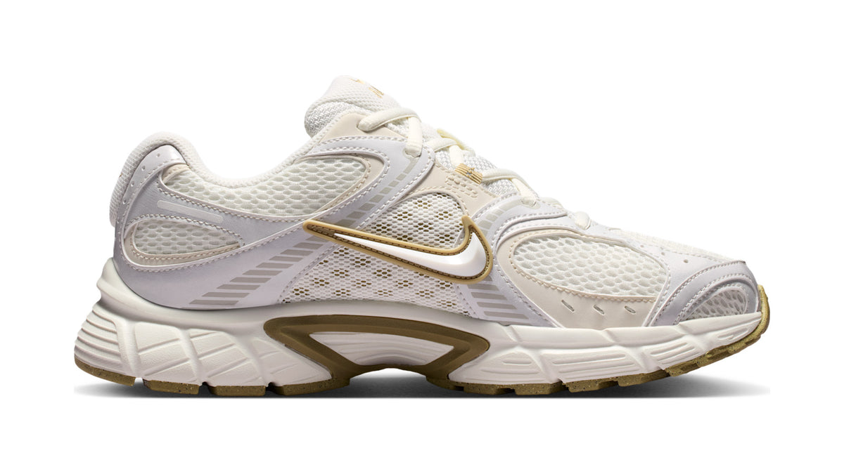 Nike V5 RNR Sneakers Dames Beige