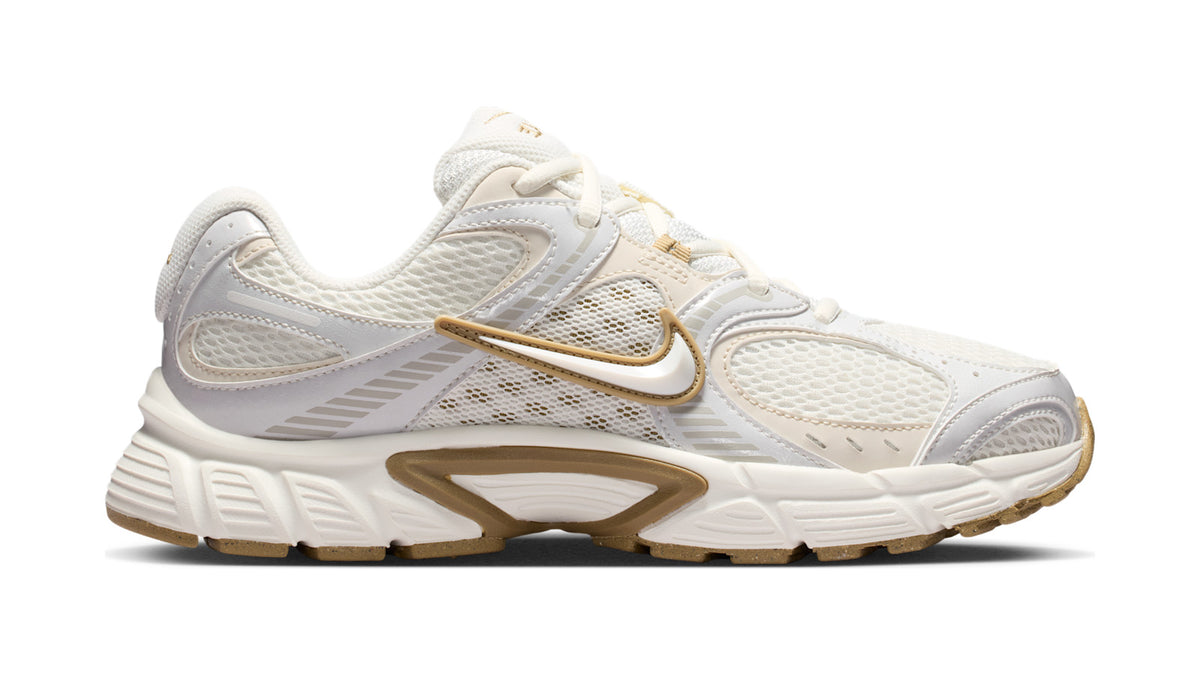 Nike V5 RNR Sneakers Dames Beige