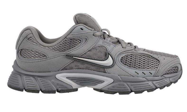 Nike V5 RNR Sneakers
