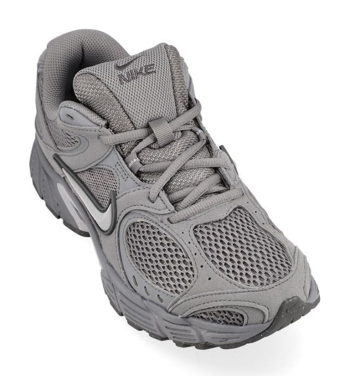 Nike V5 RNR Sneakers