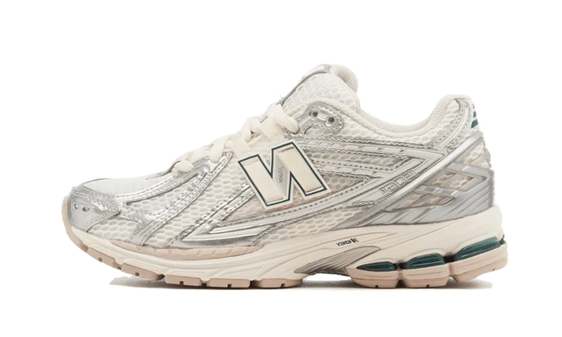 New Balance M1906REE Sneakers 