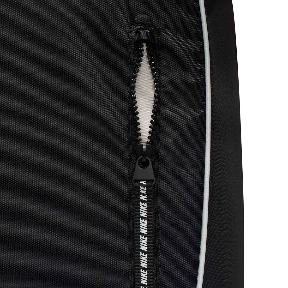 Nike Commute Rugzak (25L) Zwart