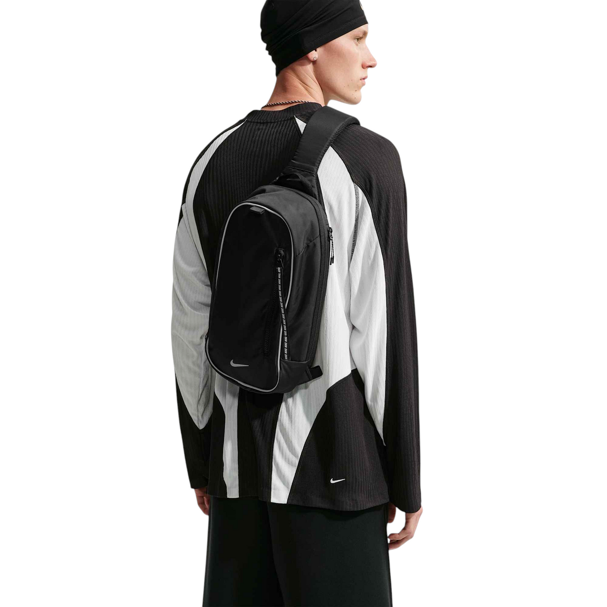 Nike Commute Schoudertas (8L) Zwart/Zilver
